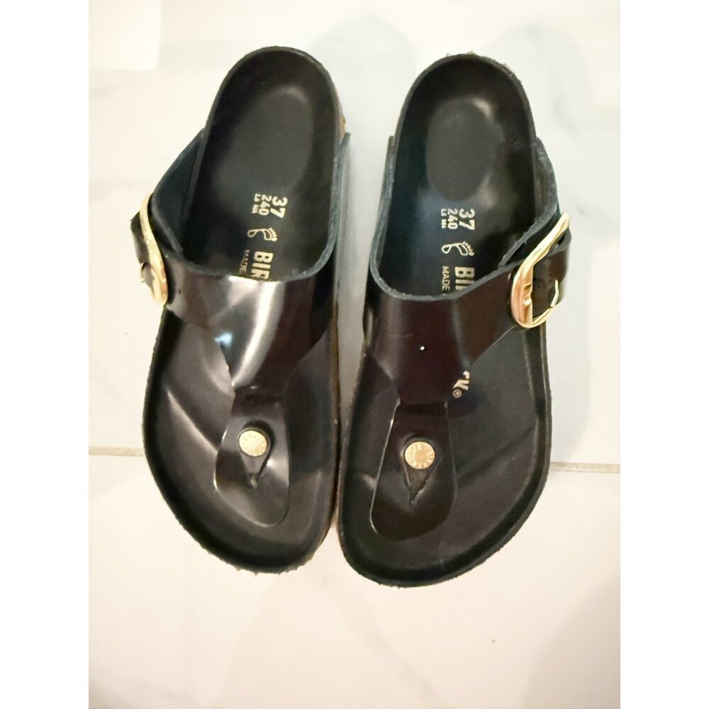 Birkenstock Gizeh Big Buckle High Shine Sandals in HIGH SHINE BLACK - Picture 4 of 10